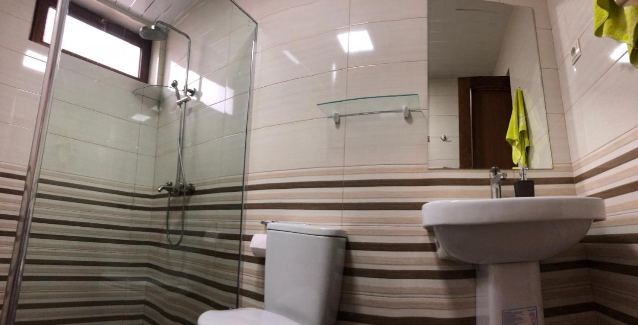 Temo Guest House 10 Batumi Exterior foto