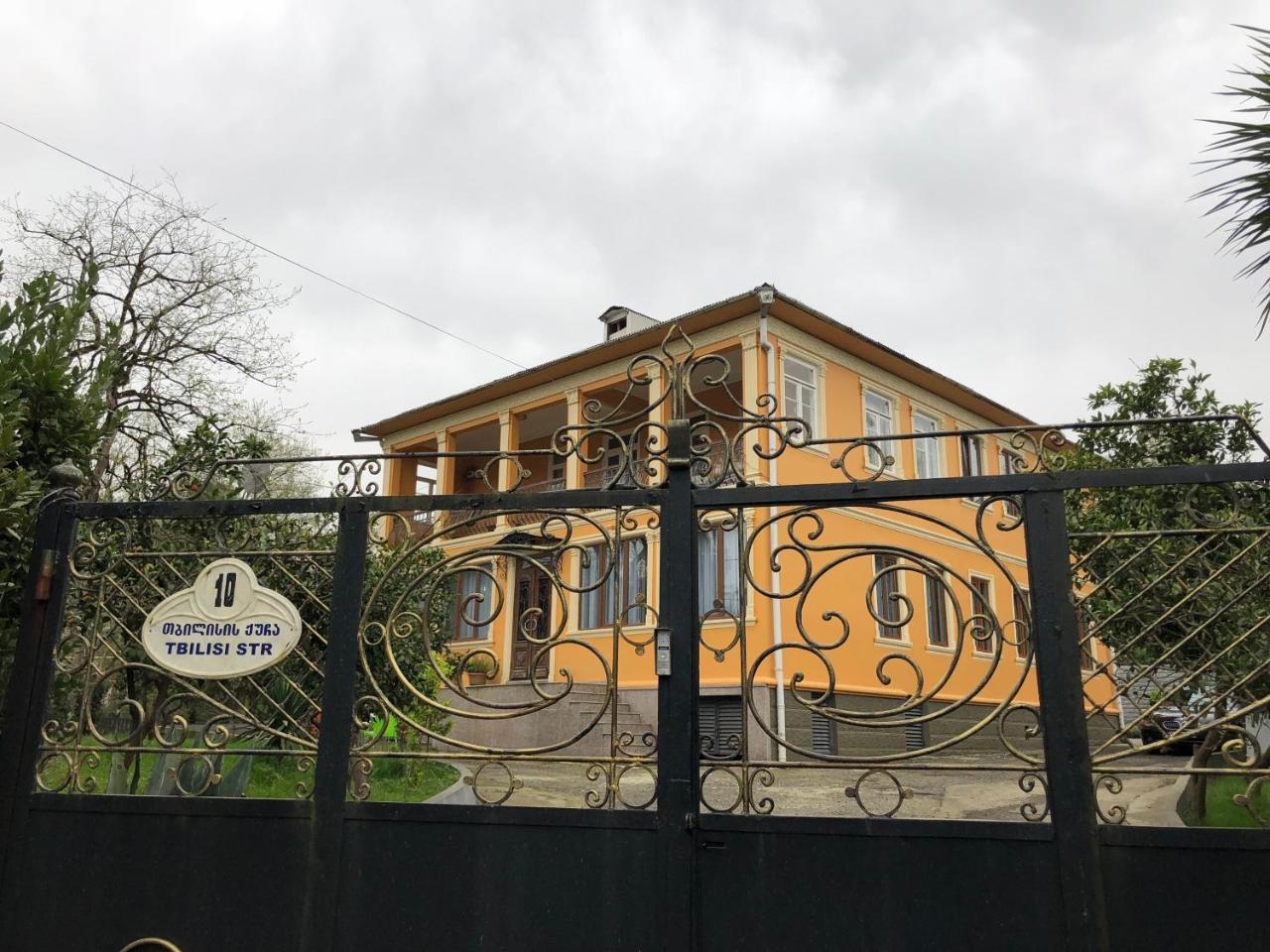 Temo Guest House 10 Batumi Exterior foto